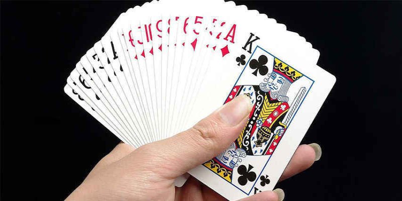 Bài Tiến Lên là một trong những trò chơi được yêu thích hàng đầu tại Việt Nam